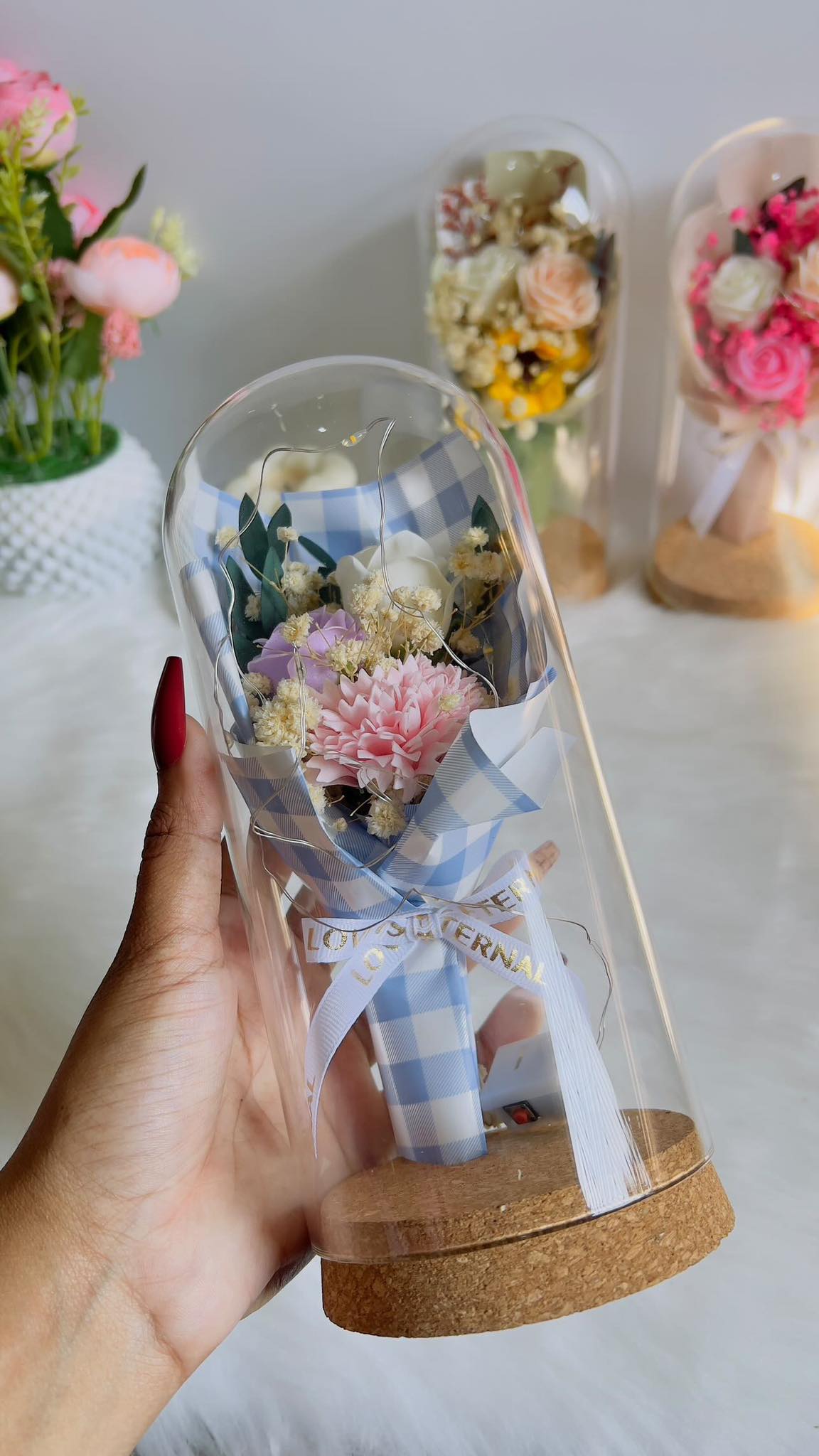 LED Floral Bouquet in Glass Dome – Timeless Beauty & Perfect Gift