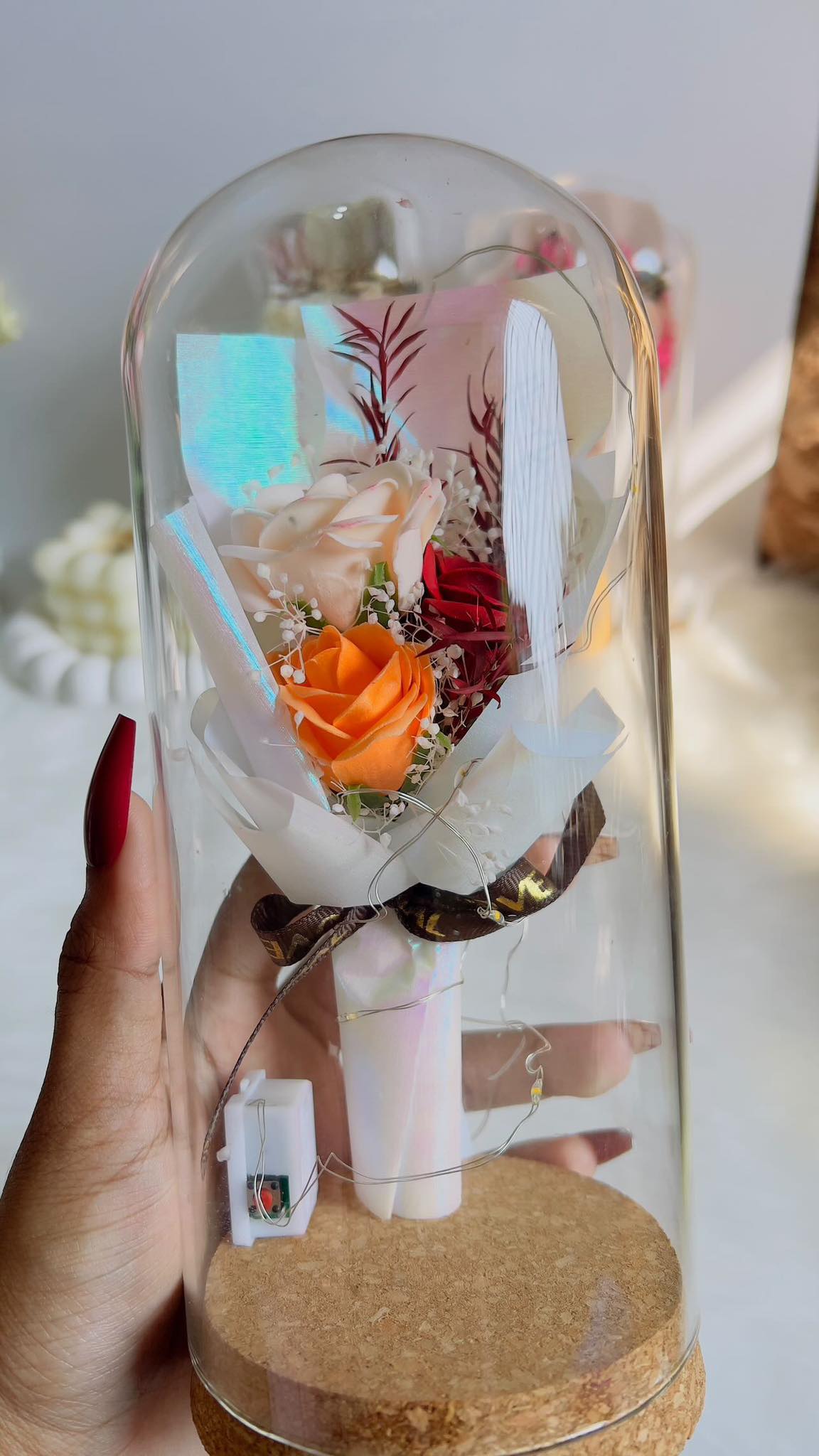 LED Floral Bouquet in Glass Dome – Timeless Beauty & Perfect Gift