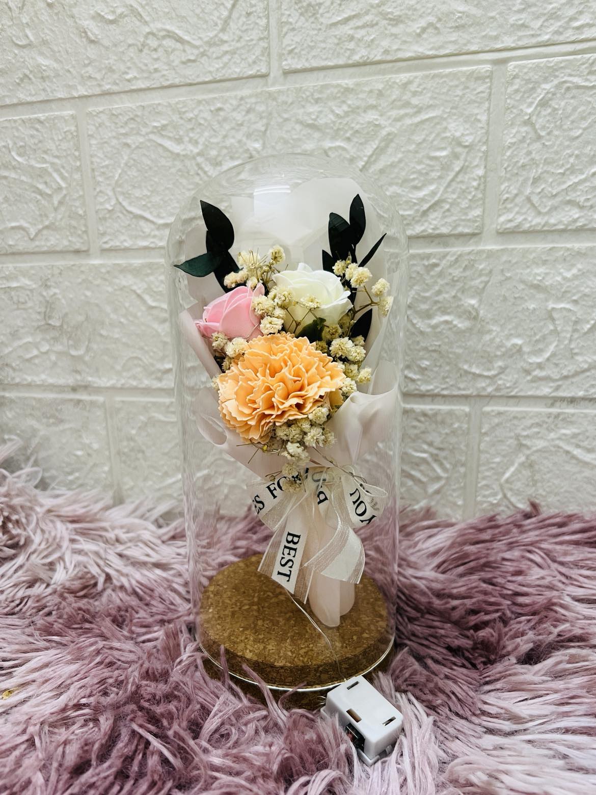 LED Floral Bouquet in Glass Dome – Timeless Beauty & Perfect Gift