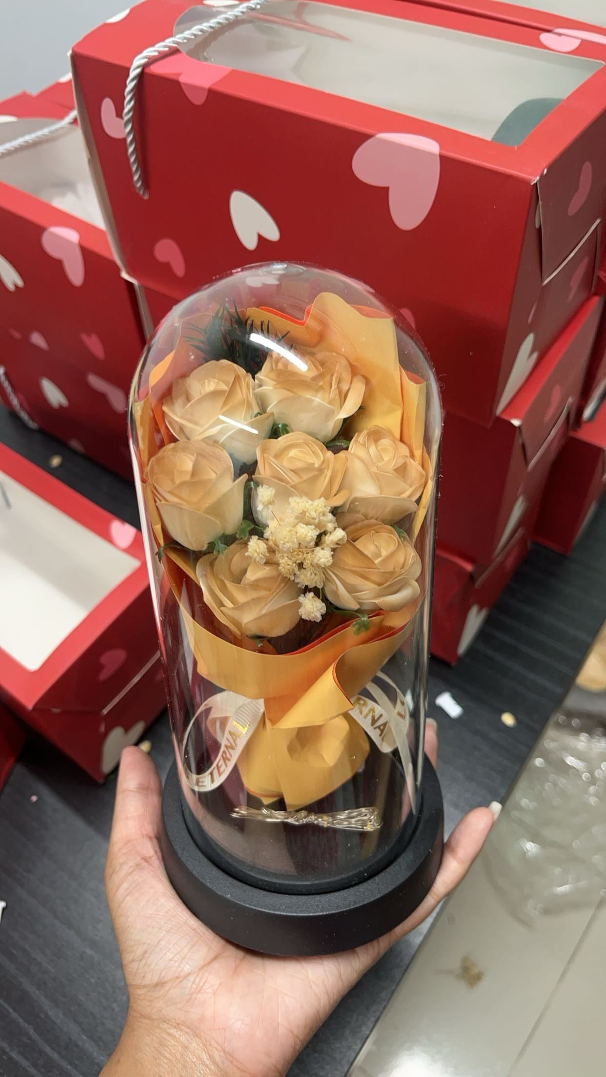 Forever LED Rose Bouquet in Acrylic Dome โ Perfect Romantic Gift & Decor