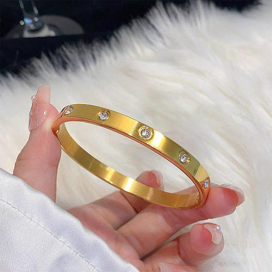 Dot Zircon Bangle